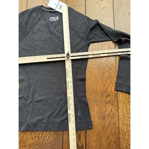 Smartwool Women’s Merino 250 Baselayer Top Charcoal Heather XS NWT - Picture 7 of 7